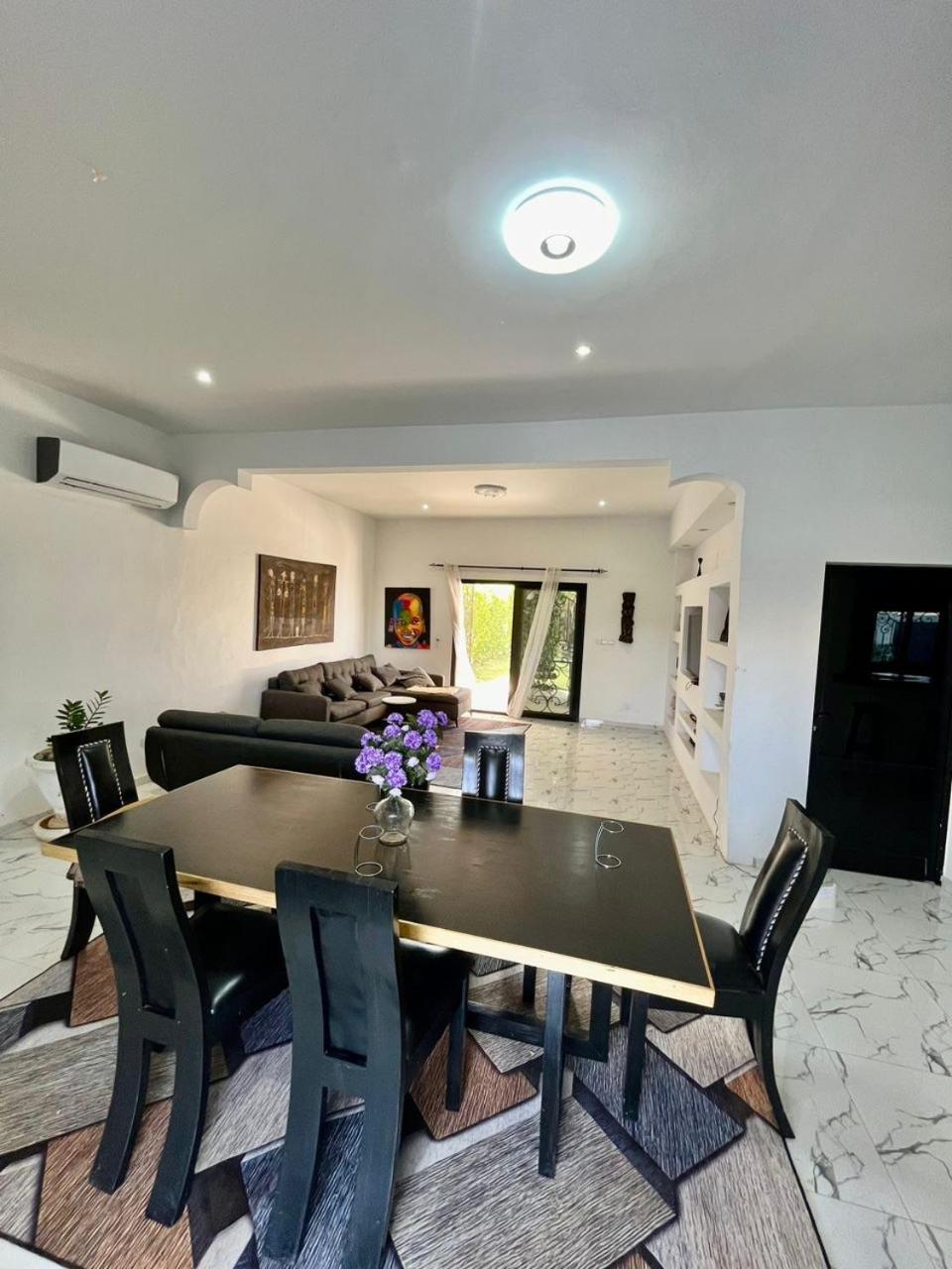 La Baraka, Extravagant Villa For 8 With Pool In Saly Gandigal Buitenkant foto